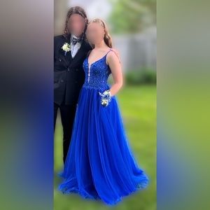 Gorgeous La Femme Gown/ dress: size 00, fits like 02, prom, pageant, ball 0, 2